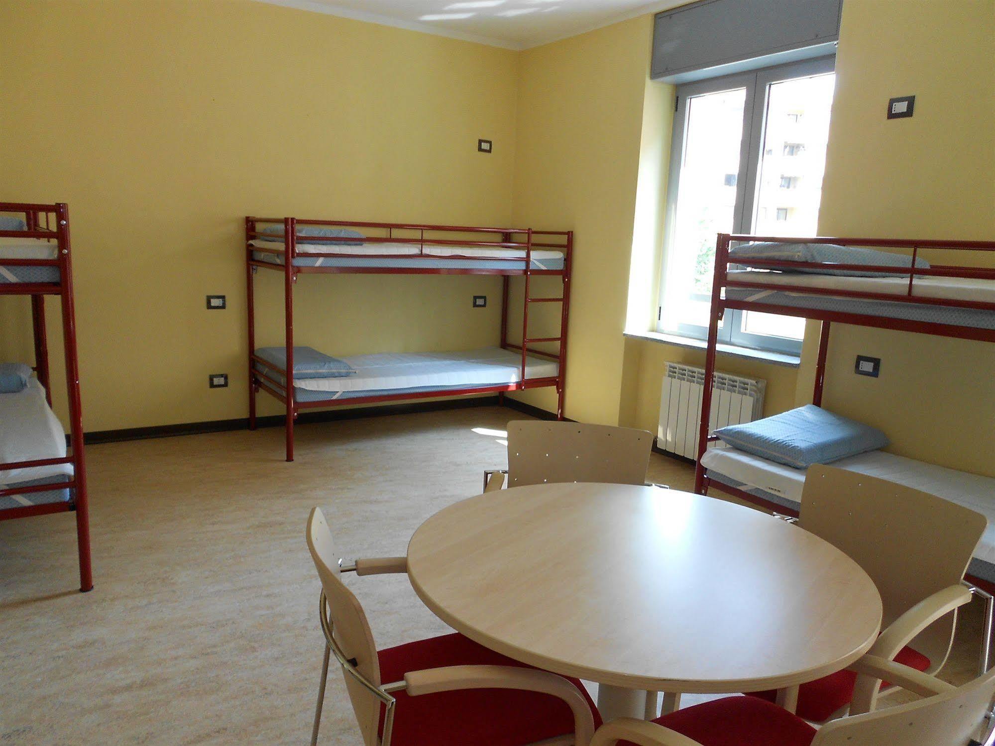 Ostello Di Saronno - Malpensa Hostel Eksteriør billede